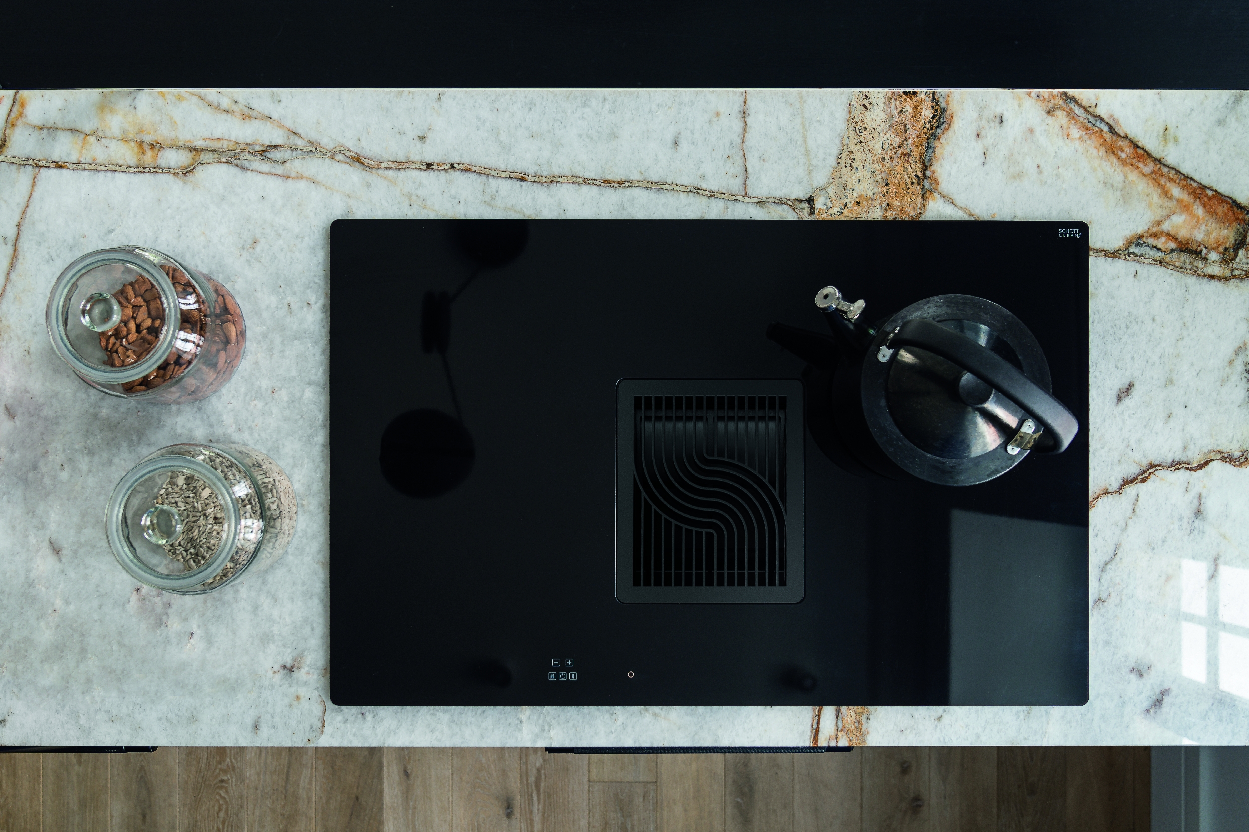 Indukční deska s integrovaným odsavačem Ciarko Design CDB8302C WIZARD 2.0