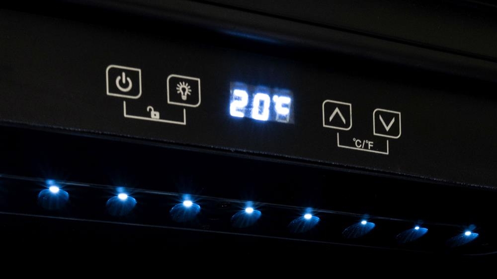 Vestavná vinotéka Kluge KCW2801B