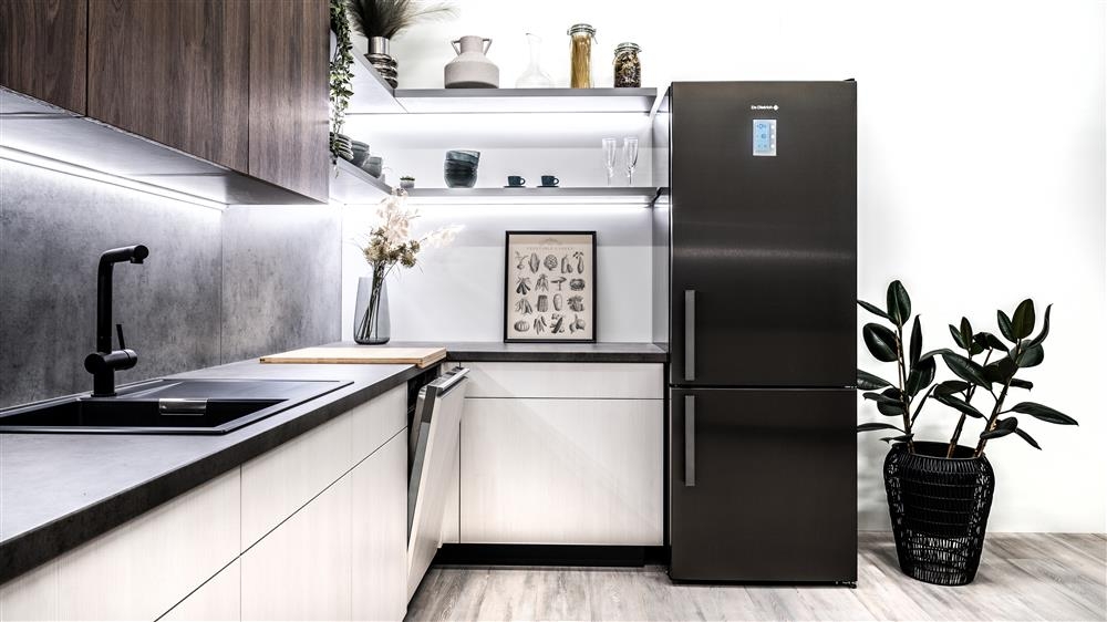 Chladnička De Dietrich DFC7092NA má akumulační dobu až 14 hodin